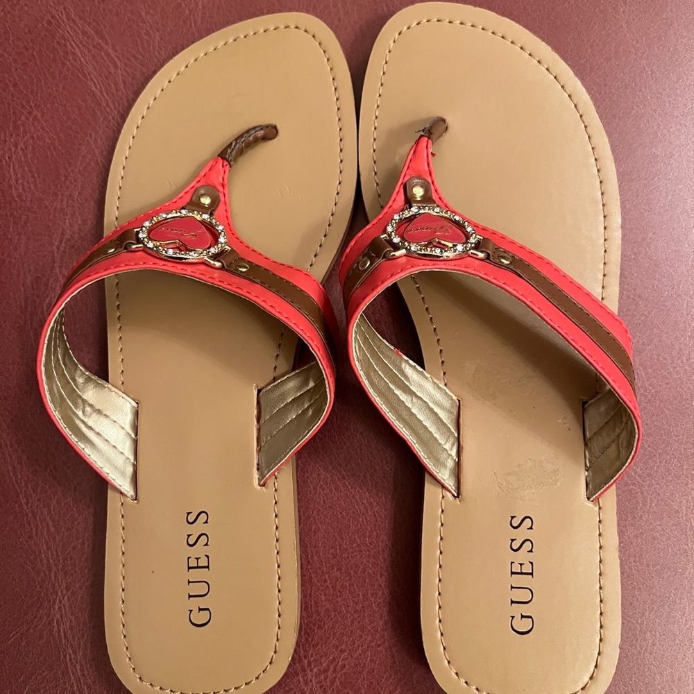 Guess Pink Heart Gem Studded Leather Flip Flop Thong Sandal Shoes (Size 9)